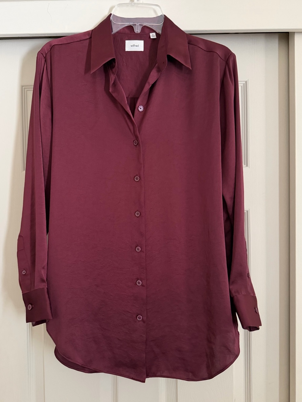 Aritzia Wilfred Satin Button Down